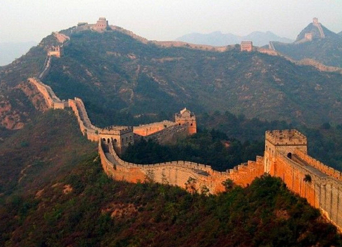 Китайская стена. Китай стена. Великая китайская стена. 4—3 ВВ. До н. э.. Семь чудес света Великая китайская стена. Китай китайская стена.